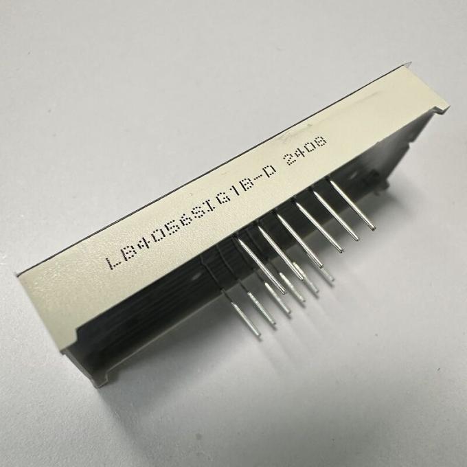 4-cyfrowy wyświetlacz LED o średnicy 0,56-calowej (14,2 mm) z 7 segmentami 2